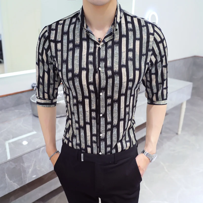 2019 New Personality Striped Men'S Shirt Trend Slim High-End Banquet Picnic Spring Travel Sleeves Seven-Point Sleeve Shirt
2019 New Personality Striped Men'S Shirt Trend Slim High-End Banquet Picnic Spring Travel Sleeves Seven-Point Sleeve Shirt