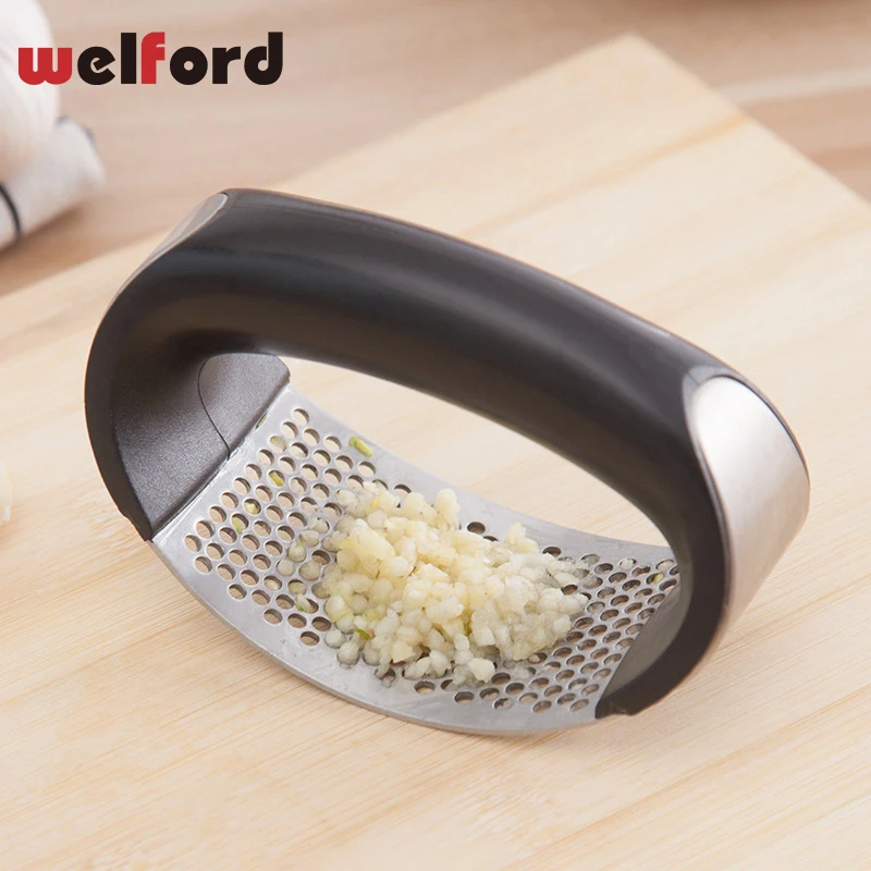 New Handheld Stainless Steel Pressure Garlics Manual Press Nutcracker Garlic Peeling Device for Mashed Kitchen Tools
New Handheld Stainless Steel Pressure Garlics Manual Press Nutcracker Garlic Peeling Device for Mashed Kitchen Tools