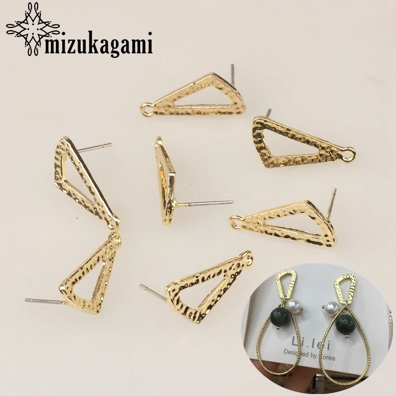 Zinc Alloy Golden Geometric Hollow Triangle Earrings Connectors 10*20mm 6pcs For DIY Earrings Jewelry Making Finding Accessories
Zinc Alloy Golden Geometric Hollow Triangle Earrings Connectors 10*20mm 6pcs For DIY Earrings Jewelry Making Finding Accessories
