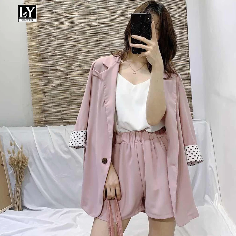Ly Varey Lin Spring Women Suit Set Long Sleeve Office Lady Coat And Shorts Casual Female Loose 2 Piece Set Polka Dot Suit Set
Ly Varey Lin Spring Women Suit Set Long Sleeve Office Lady Coat And Shorts Casual Female Loose 2 Piece Set Polka Dot Suit Set