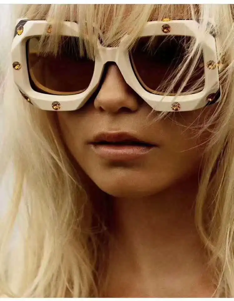 10441240016_1191457928