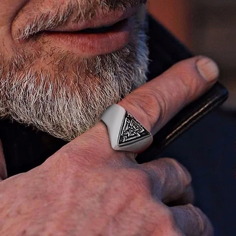 Triangle Viking Signet Ring for Men Stainless Steel Valknut Viking Rings Scandinavian Wikinger Norse Jewelry
Triangle Viking Signet Ring for Men Stainless Steel Valknut Viking Rings Scandinavian Wikinger Norse Jewelry