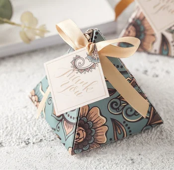 100X Vintage Triangular Pyramid Wedding Favors Candy Boxes Bomboniera Bridal Shower Party Gift Box With Ribbons & Thank you Tags
100X Vintage Triangular Pyramid Wedding Favors Candy Boxes Bomboniera Bridal Shower Party Gift Box With Ribbons & Thank you Tags