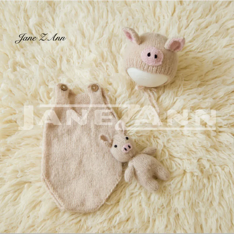 Jane Z Ann Newborn photography prop baby Pig Studio shooting Costume beige Piggy set new knitted handmade hat+bodysuit+doll
Jane Z Ann Newborn photography prop baby Pig Studio shooting Costume beige Piggy set new knitted handmade hat+bodysuit+doll