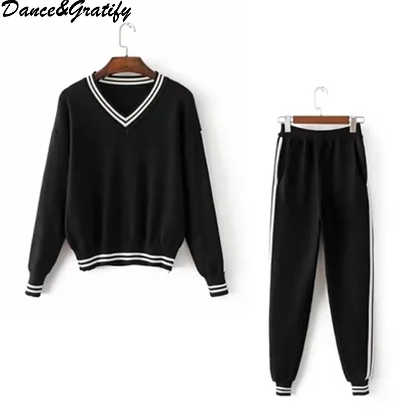 Dance&Gratify Knitted Casual Tracksuit Pant Suits 2018 High Quality 2 Piece Set Women V-neck Pullover Sweater And Trousers Set
Dance&Gratify Knitted Casual Tracksuit Pant Suits 2018 High Quality 2 Piece Set Women V-neck Pullover Sweater And Trousers Set