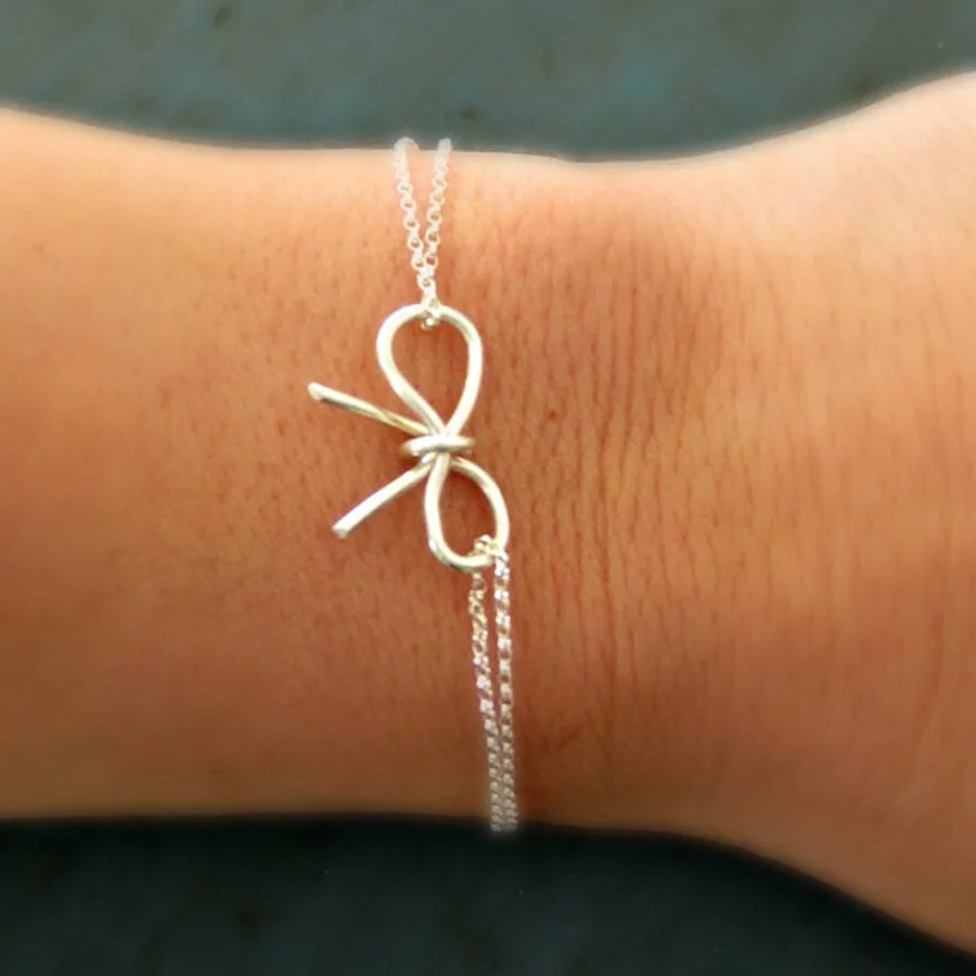 L1005 Ethnic Minimalist Charm Bracelets Women Double Chain Bowknot Dainty Thin Bow Bracelet Jewelry Female Girl Cute Pulseira
L1005 Ethnic Minimalist Charm Bracelets Women Double Chain Bowknot Dainty Thin Bow Bracelet Jewelry Female Girl Cute Pulseira