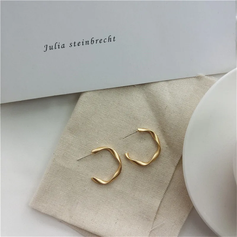 Matte Gold Color Open Twisted Hoop Earrings For Women Geometric Circle Hoops Minimalist Metal Small Earrings A354
Matte Gold Color Open Twisted Hoop Earrings For Women Geometric Circle Hoops Minimalist Metal Small Earrings A354