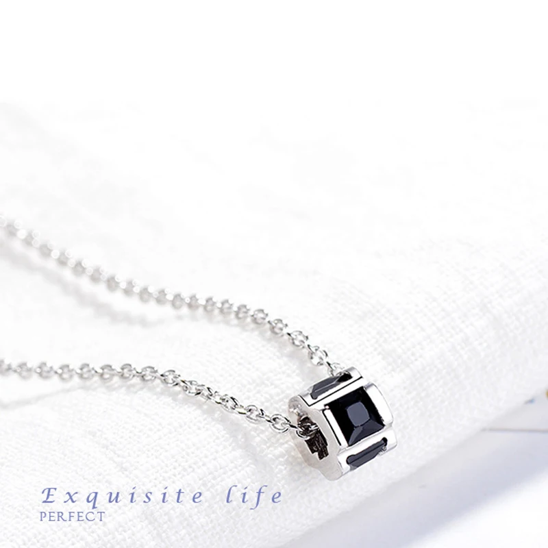 Luxury AAA Cubic Crystal Rhinestone Necklaces Beautiful Hollow Out Cylinder Necklace Crystal Pendant Necklace Jewelry for Women
Luxury AAA Cubic Crystal Rhinestone Necklaces Beautiful Hollow Out Cylinder Necklace Crystal Pendant Necklace Jewelry for Women
