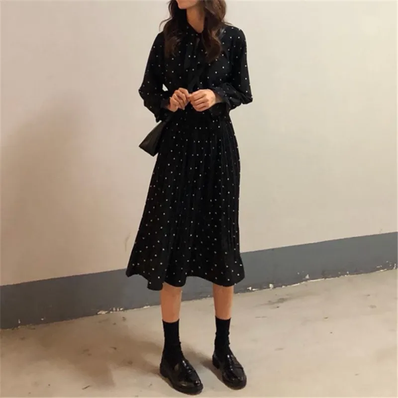 Autumn Women Dress Polka Dot Strap Bow V-neck Student High Waist Dress All-match Fresh Mujer Femme Abito Robe Donna Vestido
Autumn Women Dress Polka Dot Strap Bow V-neck Student High Waist Dress All-match Fresh Mujer Femme Abito Robe Donna Vestido