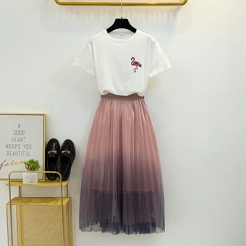 2019 New Summer Fashion Women's Sets Flamingo Embroidery Short Sleeve T-shirt + Ultra Long Fairy Mesh Skirt Students Suits
2019 New Summer Fashion Women's Sets Flamingo Embroidery Short Sleeve T-shirt + Ultra Long Fairy Mesh Skirt Students Suits