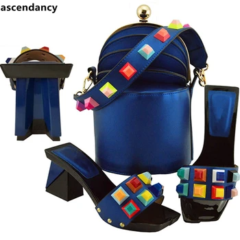 New Arrival African Women Matching Italian Shoes and Bag Set Italian Ladies Shoe and Bag Set Decorated with Rivet Party Pumps
New Arrival African Women Matching Italian Shoes and Bag Set Italian Ladies Shoe and Bag Set Decorated with Rivet Party Pumps