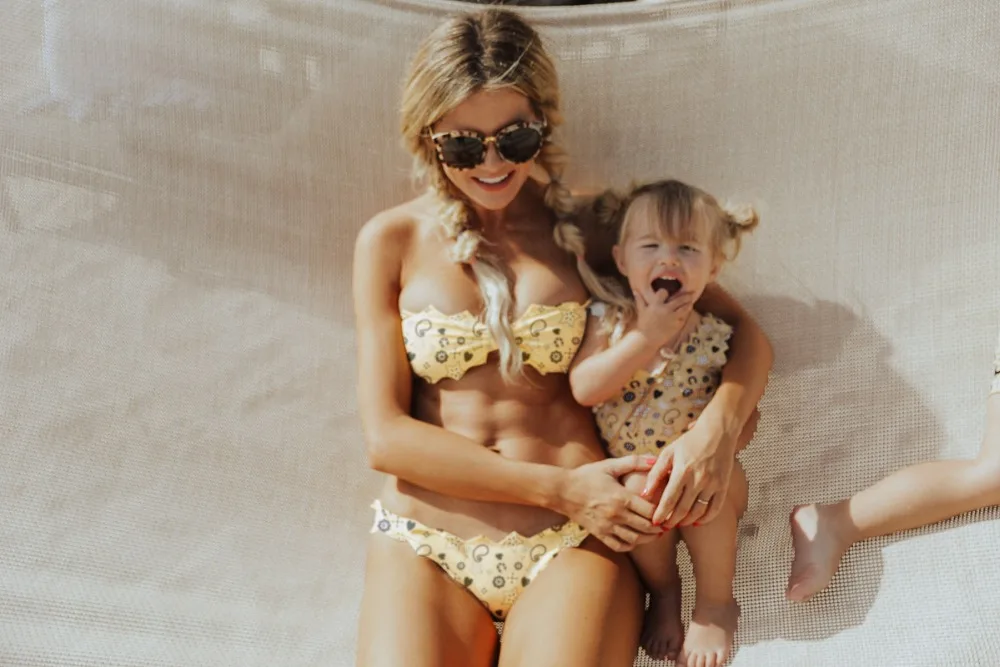 2019 Swimwear Mother Daughter Floral Bikini Set Kid Bathing Suit Girls One Piece Swimsuit Yellow Parent-child Beach Wear (8)