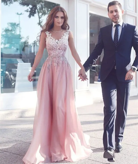 Elegant Pink Long Evening Dresses 2019 Appliques Lace Womens Pageant Gown v Neck Beaded Formal Prom Party vestido festa
Elegant Pink Long Evening Dresses 2019 Appliques Lace Womens Pageant Gown v Neck Beaded Formal Prom Party vestido festa
