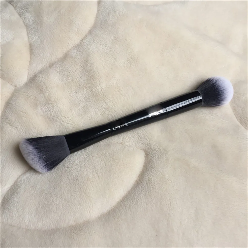 KVD SHADE LIGHT CONTOUR BRUSH _ 2