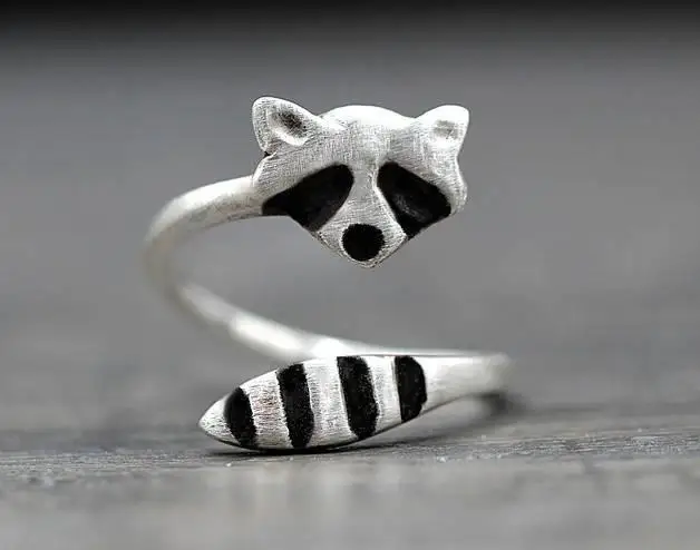 925 Silver Cute Animal Raccoon Rings For Women Men Antique Female Male Fox Tail Open Panda Ring Daily Party Jewelry Girl Gift
925 Silver Cute Animal Raccoon Rings For Women Men Antique Female Male Fox Tail Open Panda Ring Daily Party Jewelry Girl Gift
