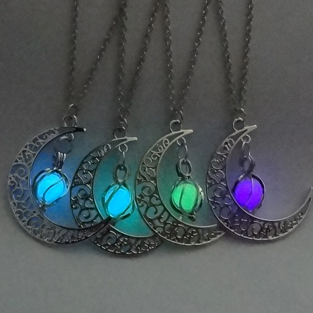 New Hot Moon Glowing Pendants Necklace Gem Charm Jewelry Silver Plated Women Halloween Hollow Luminous Stone Necklace Gifts
New Hot Moon Glowing Pendants Necklace Gem Charm Jewelry Silver Plated Women Halloween Hollow Luminous Stone Necklace Gifts