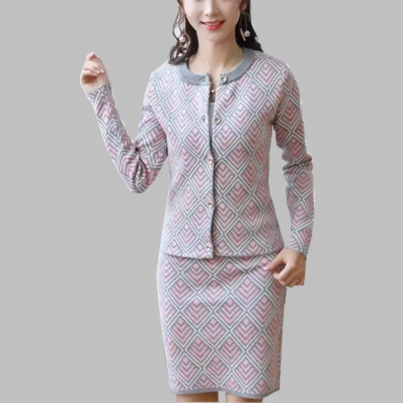 HAMALIEL New 2019 Fashion Women Knit 2 Piece Set Fall Winter Single Breasted Geometric Knitted Sweater Coat + Pencil Skirts Suit
HAMALIEL New 2019 Fashion Women Knit 2 Piece Set Fall Winter Single Breasted Geometric Knitted Sweater Coat + Pencil Skirts Suit