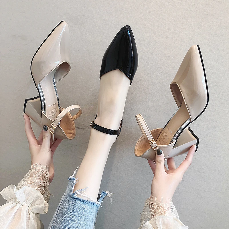 One word buckle small fresh high heels 2019 spring and summer new wild girl pointed thick with single shoes fairy shoes
One word buckle small fresh high heels 2019 spring and summer new wild girl pointed thick with single shoes fairy shoes