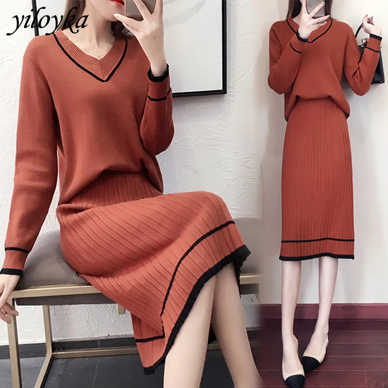 Autumn Straped Skirt Set Women Sweater + Skirt Two Piece Sets Female Casual 2 Piece Set Winter Suits Loose Sweater Knitted Skirt
Autumn Straped Skirt Set Women Sweater + Skirt Two Piece Sets Female Casual 2 Piece Set Winter Suits Loose Sweater Knitted Skirt