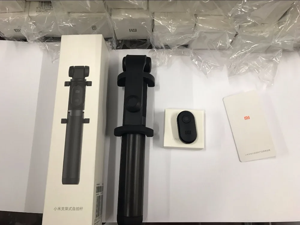 Xiaomi Foldable Handheld Mini Tripod Monopod Phone Selfie Stick Bluetooth Wireless Remote Shutter For iPhone8 X Huawei Phone