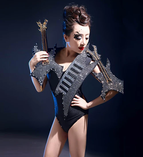 Female singer black rivet personalized costume dj dancing group clothing nightclub club bar costume
Female singer black rivet personalized costume dj dancing group clothing nightclub club bar costume