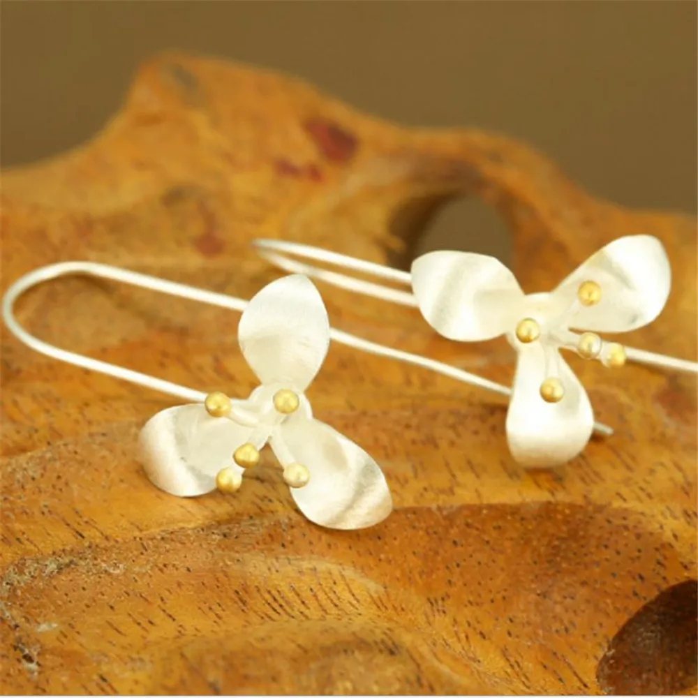 YKNRBPH Women's S925 Sterling Silver Drop Earrings High Grade Craft Clover Flowers Earring Wedding Party Bridal Jewelry Gift
YKNRBPH Women's S925 Sterling Silver Drop Earrings High Grade Craft Clover Flowers Earring Wedding Party Bridal Jewelry Gift