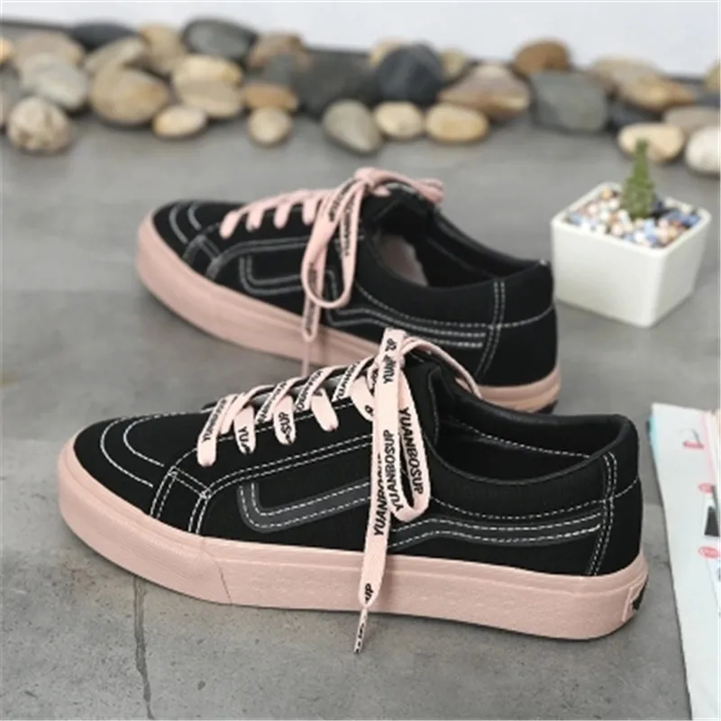Fashion Lace-Up Canvas Shoes Woman Brand Women Casual Shoes Black White Comfortable Slip On Flat Women's Shoes Size 35-40
Fashion Lace-Up Canvas Shoes Woman Brand Women Casual Shoes Black White Comfortable Slip On Flat Women's Shoes Size 35-40
