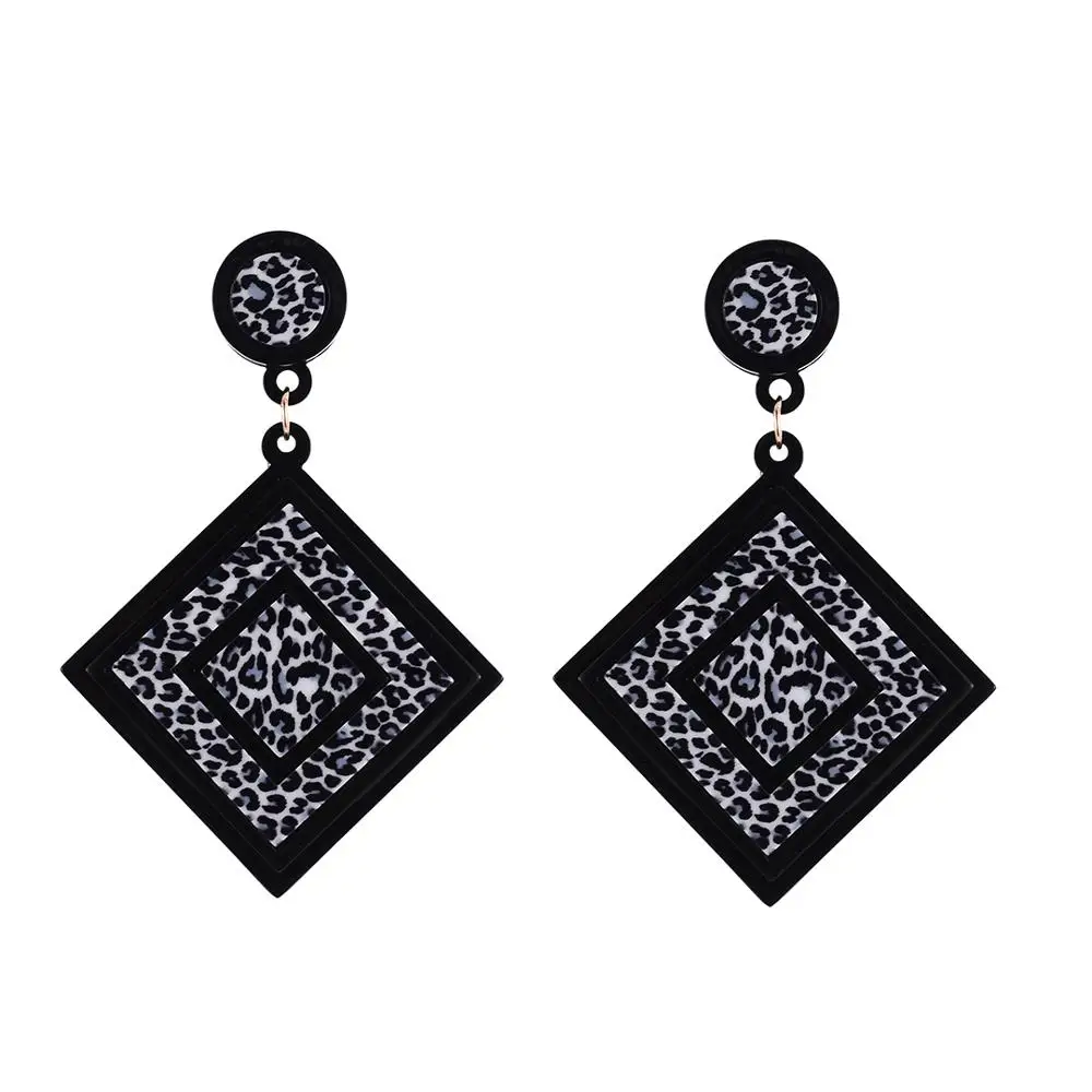 YULUCH 2019 Fashion Pom Pom Pompom Square Plastic Leopard Stud Earrings For Women Jewelry Ethnic African Indian Long Earrings
YULUCH 2019 Fashion Pom Pom Pompom Square Plastic Leopard Stud Earrings For Women Jewelry Ethnic African Indian Long Earrings