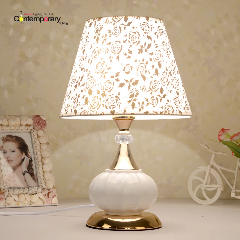 Bedroom bedside table lamp ceramic lamp simple children's creative fashion garden wedding dimmable lighting Reading Table Light
Bedroom bedside table lamp ceramic lamp simple children's creative fashion garden wedding dimmable lighting Reading Table Light