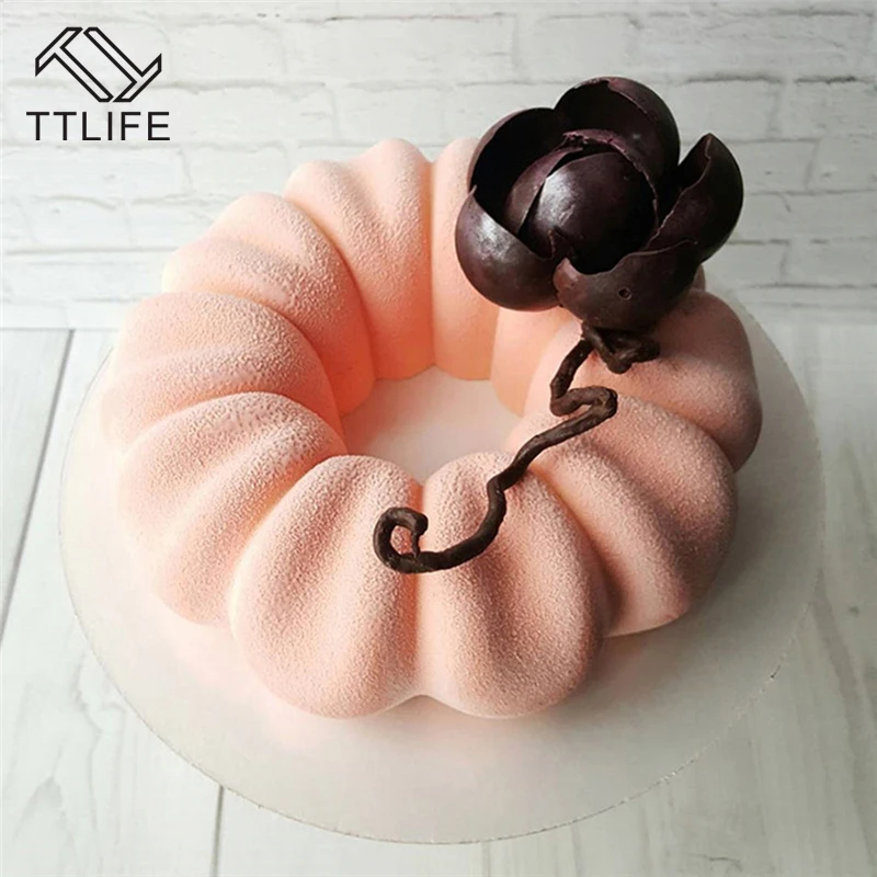 TTLIFE 3D Royal Crown Shaped Silicone Mold Chocolate Mousse Cake Mold Confectionery Pastry Pudding Ice Cream Non-stick Bakeware
TTLIFE 3D Royal Crown Shaped Silicone Mold Chocolate Mousse Cake Mold Confectionery Pastry Pudding Ice Cream Non-stick Bakeware