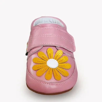 HONGTEYA Genuine Leather hard sole New Cartoon boys girls hook and loop floral shoes Baby Firstwalkers toddler shoes
HONGTEYA Genuine Leather hard sole New Cartoon boys girls hook and loop floral shoes Baby Firstwalkers toddler shoes