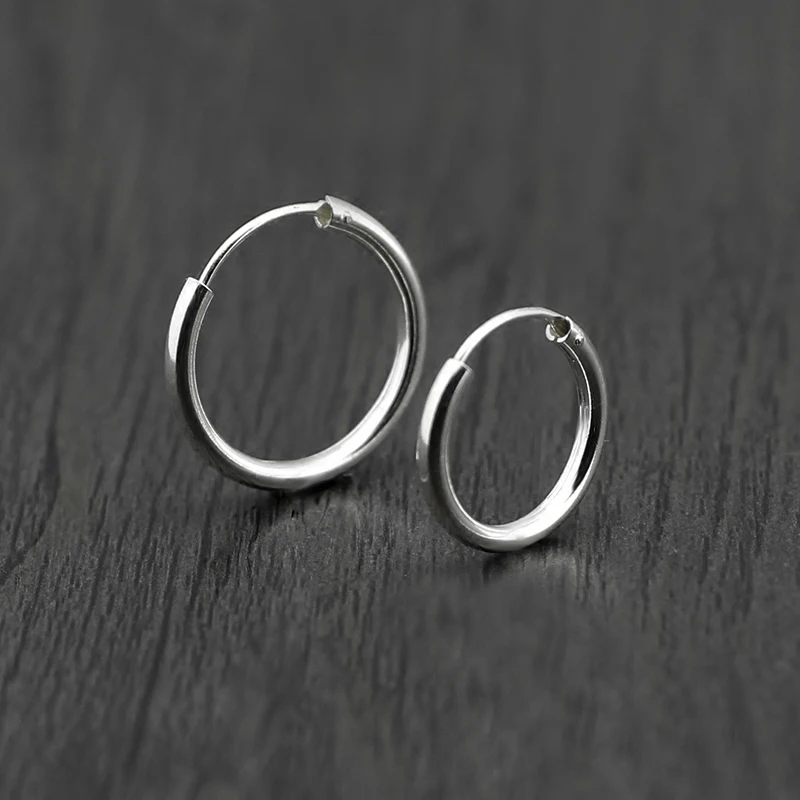 925 Solid Sterling Silver Simple 1.6mm Huggie Hoop Sleeper Earrings Men Women (Inner Diameter 7/9/11/13/15mm) A1528
925 Solid Sterling Silver Simple 1.6mm Huggie Hoop Sleeper Earrings Men Women (Inner Diameter 7/9/11/13/15mm) A1528