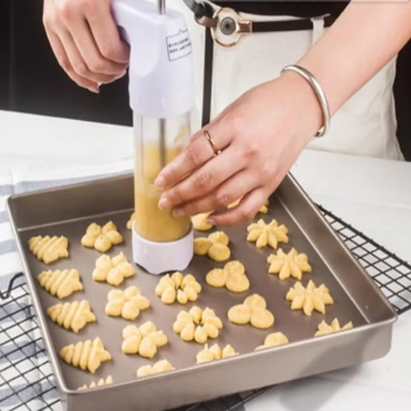 Cookie Making Mould Gun Cookie Cutter Cookie Machine Biscuit Cookie Presses & Icing Sets Maker 12 Flower Mold + 6 Pastry Tips
Cookie Making Mould Gun Cookie Cutter Cookie Machine Biscuit Cookie Presses & Icing Sets Maker 12 Flower Mold + 6 Pastry Tips