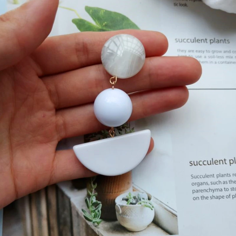 2018 autumn wholesale marble pattern ball connection fan-shaped acrylic earrings white long earrings factory shop handmade S013
2018 autumn wholesale marble pattern ball connection fan-shaped acrylic earrings white long earrings factory shop handmade S013