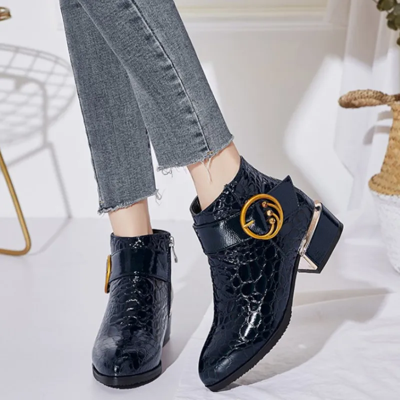 Plus Size 43 Martin Boots Women Shoes Autumn Pointed Toe Ankle Boots For Women Buckle High Boots For Women Shoes Pumps
Plus Size 43 Martin Boots Women Shoes Autumn Pointed Toe Ankle Boots For Women Buckle High Boots For Women Shoes Pumps