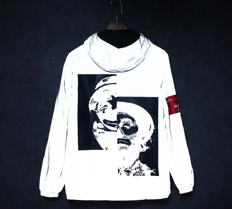 New Reflective 3m Jacket Tide Brand Men Women clown Casual Hiphop Windbreaker Couple Night Coat Hooded Fluorescent Clothing
New Reflective 3m Jacket Tide Brand Men Women clown Casual Hiphop Windbreaker Couple Night Coat Hooded Fluorescent Clothing
