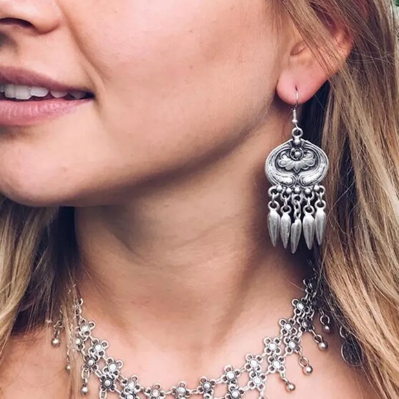 Vintage style Bohemia Earring for women Sculpture Copywriting Long tassel Drop Earring sliver color round ear jewelry new e0480
Vintage style Bohemia Earring for women Sculpture Copywriting Long tassel Drop Earring sliver color round ear jewelry new e0480