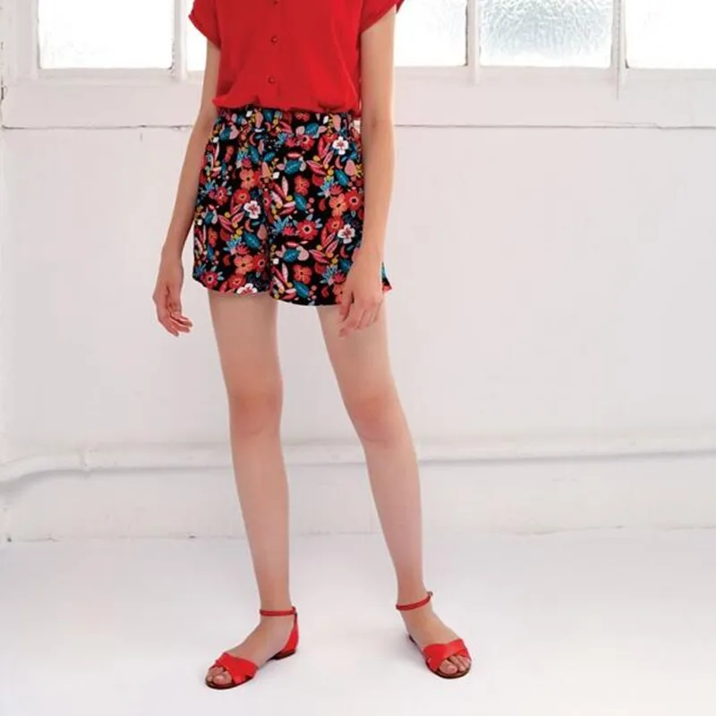 Floral print elasticated high waist viscose sissi positano women sweet casual short with pocket
Floral print elasticated high waist viscose sissi positano women sweet casual short with pocket