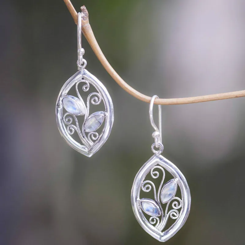 Tisonliz Vintage Elegant Leave Moonstone Silver Dangle Earrings For Women Drop Earring Bride Wedding Jewelry Gifts Brincos
Tisonliz Vintage Elegant Leave Moonstone Silver Dangle Earrings For Women Drop Earring Bride Wedding Jewelry Gifts Brincos