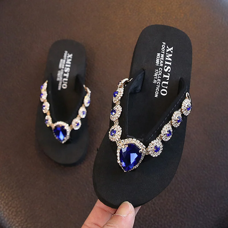 Kids Flip Flogs Glitter Rhinestone Princess Shoes Girls Slippers Light Cute Parent Child Shoes Comfortable Summer Beach Shoes
Kids Flip Flogs Glitter Rhinestone Princess Shoes Girls Slippers Light Cute Parent Child Shoes Comfortable Summer Beach Shoes