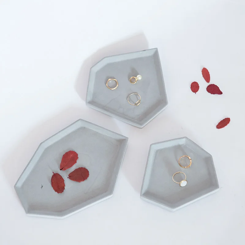 Irregular Polygon Concrete Tray Silicone Mold Candlestick Tea Tray Crafts Plaster Gypsum Mould Cement Flowerpot Pedestal Molds
Irregular Polygon Concrete Tray Silicone Mold Candlestick Tea Tray Crafts Plaster Gypsum Mould Cement Flowerpot Pedestal Molds