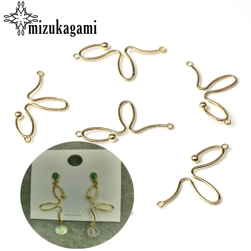 Golden Zinc Alloy Long Curve Charms Pendant 6pcs/lot For DIY Long Drop Earrings Jewelry Making Accessories 
Golden Zinc Alloy Long Curve Charms Pendant 6pcs/lot For DIY Long Drop Earrings Jewelry Making Accessories