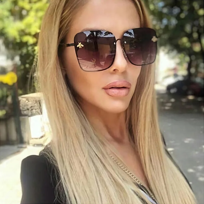 RFOLVE Vintage Square Sunglasses Women Brand Alloy Eyewear Frame Sun Glasses R159
RFOLVE Vintage Square Sunglasses Women Brand Alloy Eyewear Frame Sun Glasses R159