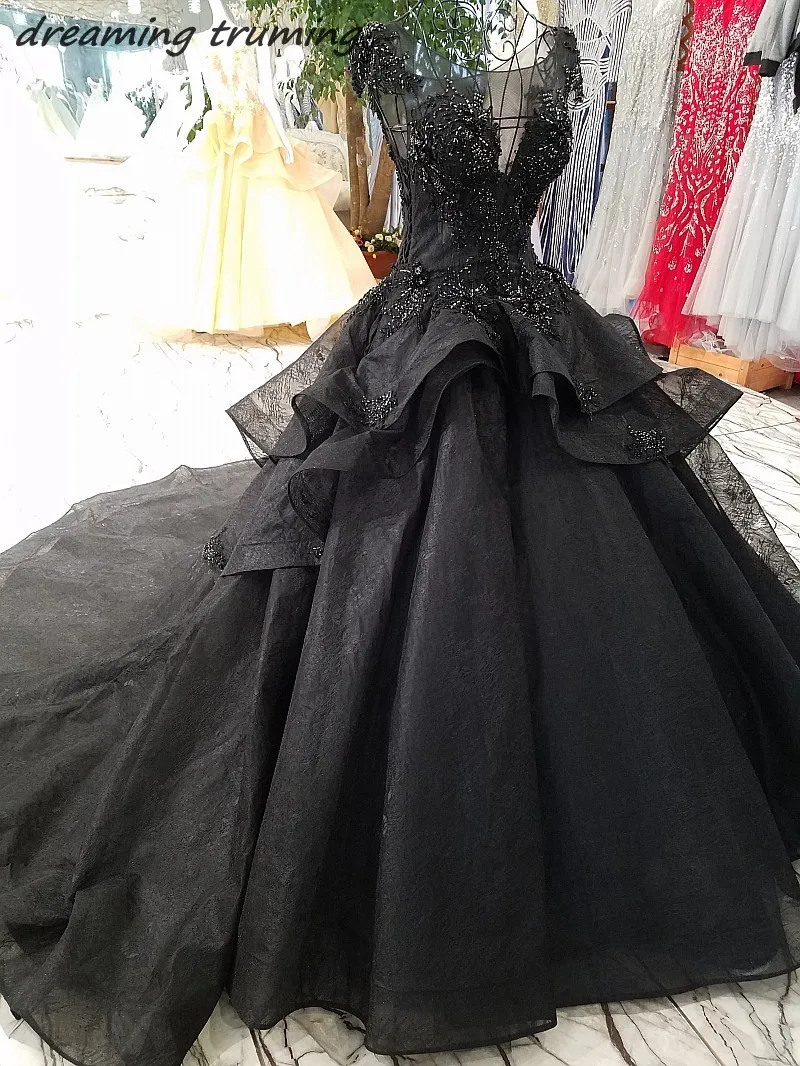 Gorgeous Black Wedding Dress Sheer Neck Halloween Women Country Bride Dresses Plus Size Vestido De Noiva Court Train
Gorgeous Black Wedding Dress Sheer Neck Halloween Women Country Bride Dresses Plus Size Vestido De Noiva Court Train
