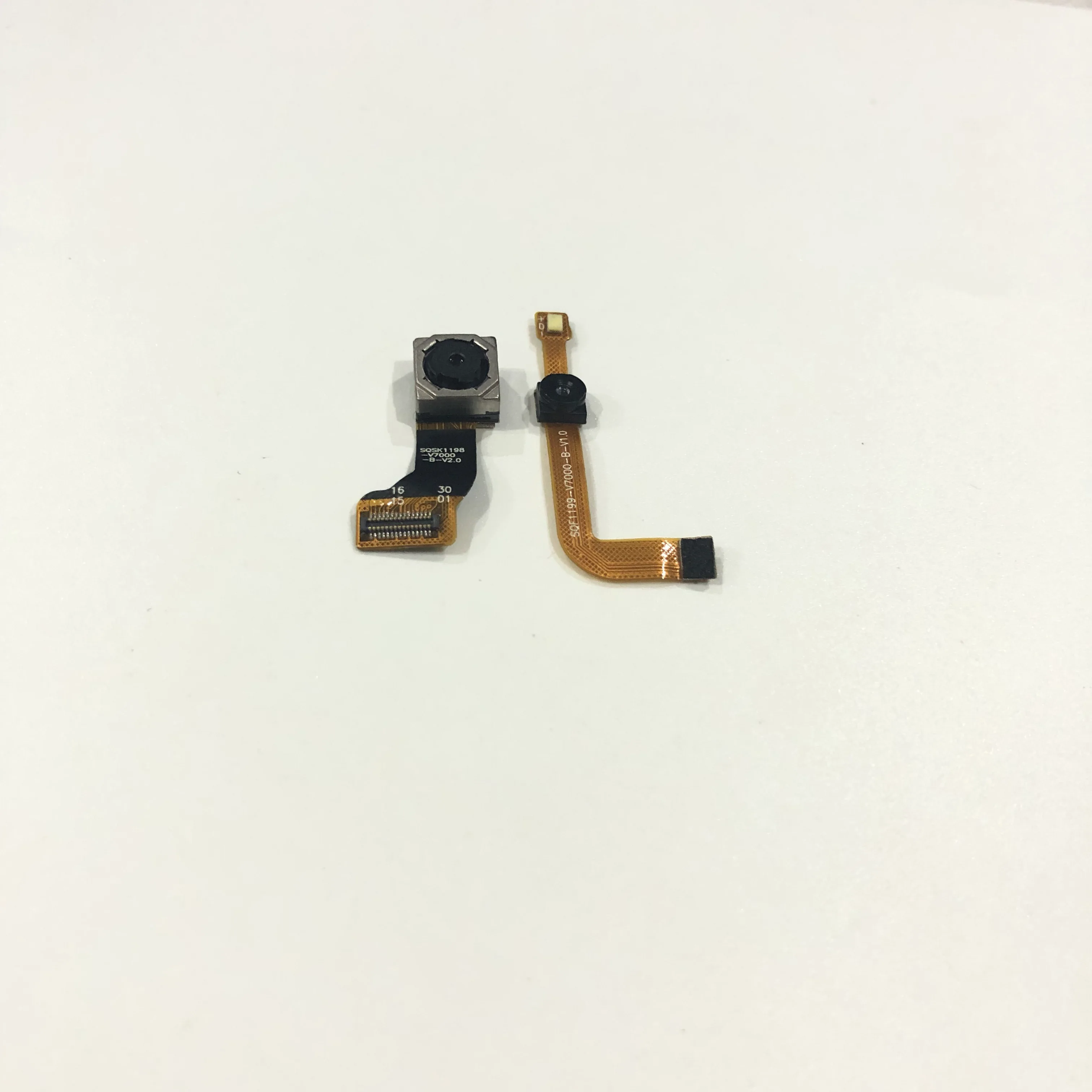 VKworld VK7000 Used Back Camera Rear Camera For VKworld VK7000 MTK6750T Octa Core 5.2 inch 1280x720 Smartphone
VKworld VK7000 Used Back Camera Rear Camera For VKworld VK7000 MTK6750T Octa Core 5.2 inch 1280x720 Smartphone