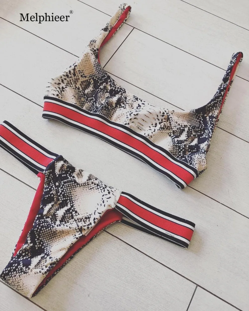 2019 female bandage swimsuit hot straps bikini snakeskin print biquini bandeau bathing suit padded swimwear beachwear summer
2019 female bandage swimsuit hot straps bikini snakeskin print biquini bandeau bathing suit padded swimwear beachwear summer