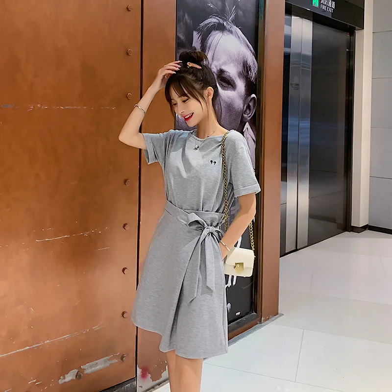 2019 New Korean Women Elegant Dresses Summer Fashion Short Sleeve O-Neck Slim Female Cotton Dress
2019 New Korean Women Elegant Dresses Summer Fashion Short Sleeve O-Neck Slim Female Cotton Dress