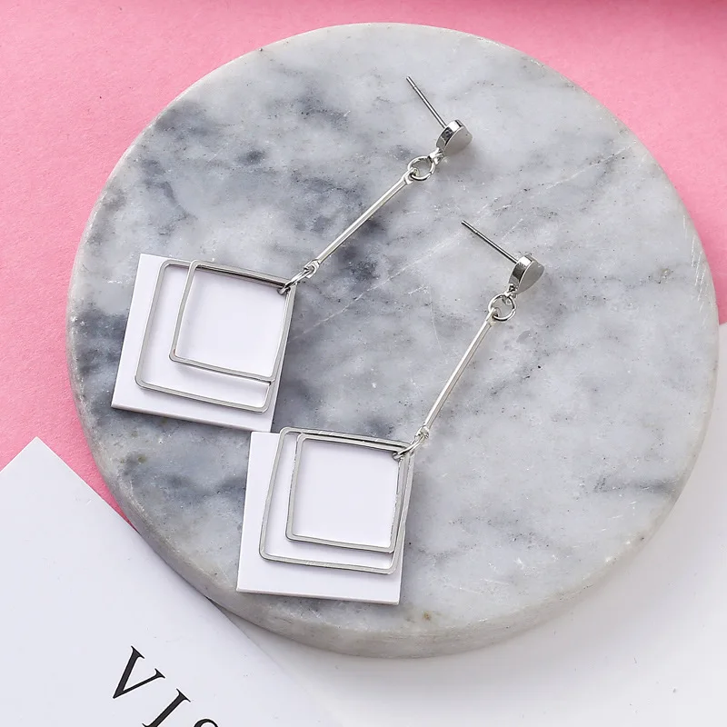 Women Punk Hollow Square Acrylic Drop Earrings For Women Fashion Minimalism Geometric Dangle Brincos Jewelry
Women Punk Hollow Square Acrylic Drop Earrings For Women Fashion Minimalism Geometric Dangle Brincos Jewelry