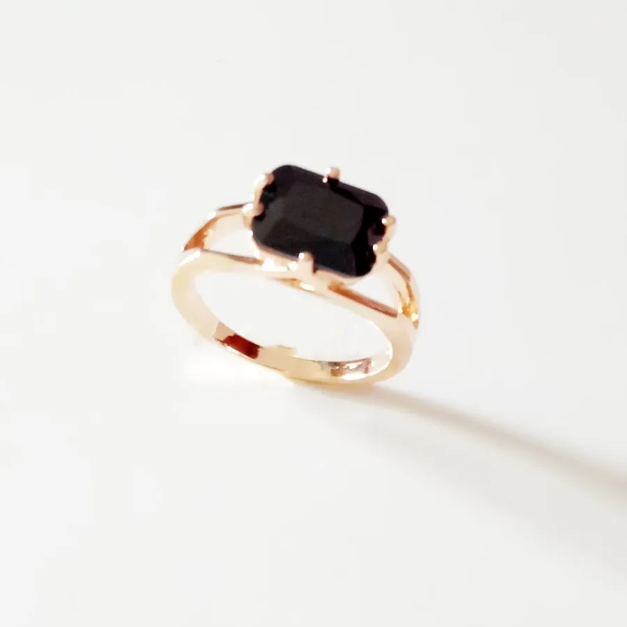Ring Men 585 Gold Color Ring Fashion Jewelry Square Black Cubic Zircon Rings Designs for Men
Ring Men 585 Gold Color Ring Fashion Jewelry Square Black Cubic Zircon Rings Designs for Men