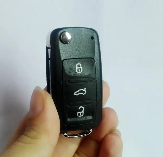 With LOGO 3 Button Folding Remote Car Key Case Car Key Shell Flip Fob for VW Polo Golf MK6 Touareg Uncut Blade
With LOGO 3 Button Folding Remote Car Key Case Car Key Shell Flip Fob for VW Polo Golf MK6 Touareg Uncut Blade